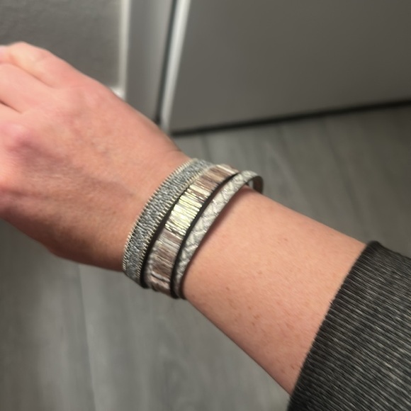 Buckle Silver and Brown Multi-Layered Bracelet - Picture 3 of 5